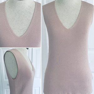 Jones New York Shell Ribbed Knit Pink Cream V-Neck Large Stretch Sleeveless EUC